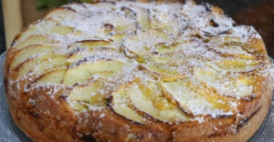 bolo de maçã sublime, receita de bolo de maçã sublime, bolo de maçã cremoso, como fazer bolo de maçã, sobremesa de maçã, bolo de maçã simples, bolo de maçã fofinho, receita de bolo de maçã fácil, bolo de maçã saudável.