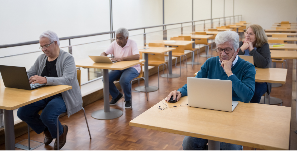 Idosos Optam por Cursar uma Faculdade