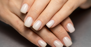 3 Estilos de Unhas em Gel Delicadas para Você Experimentar